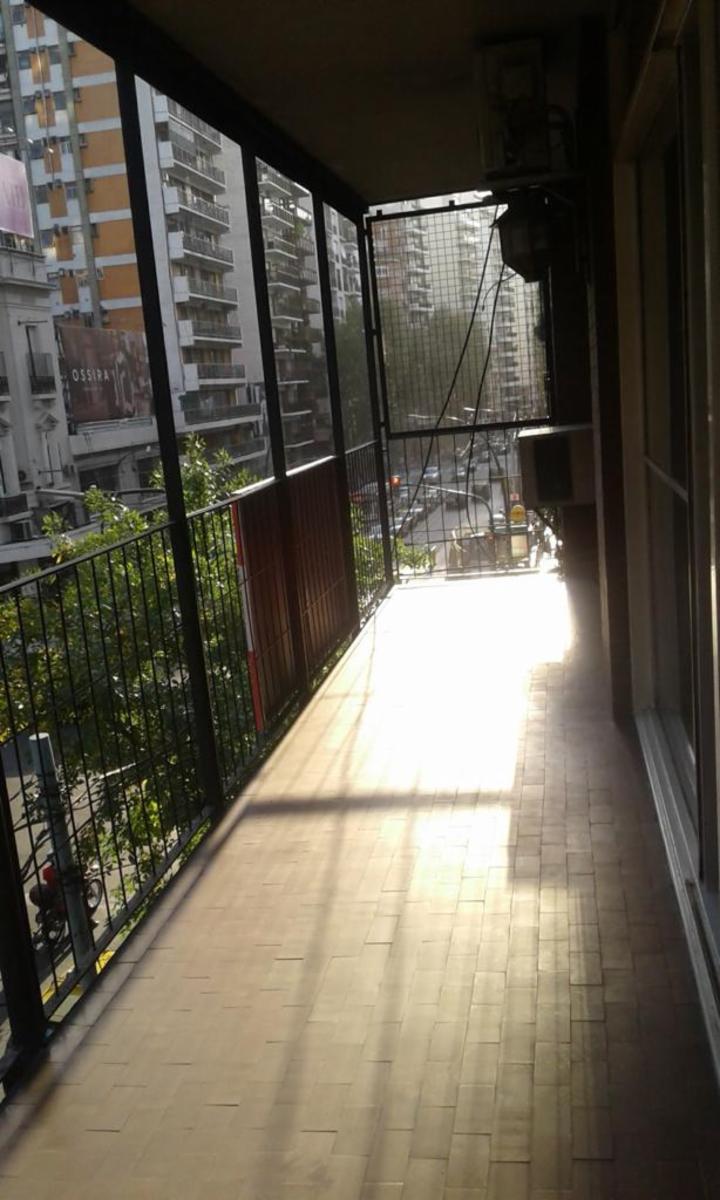 Av. Corrientes 2400 · Recoleta — foto 14