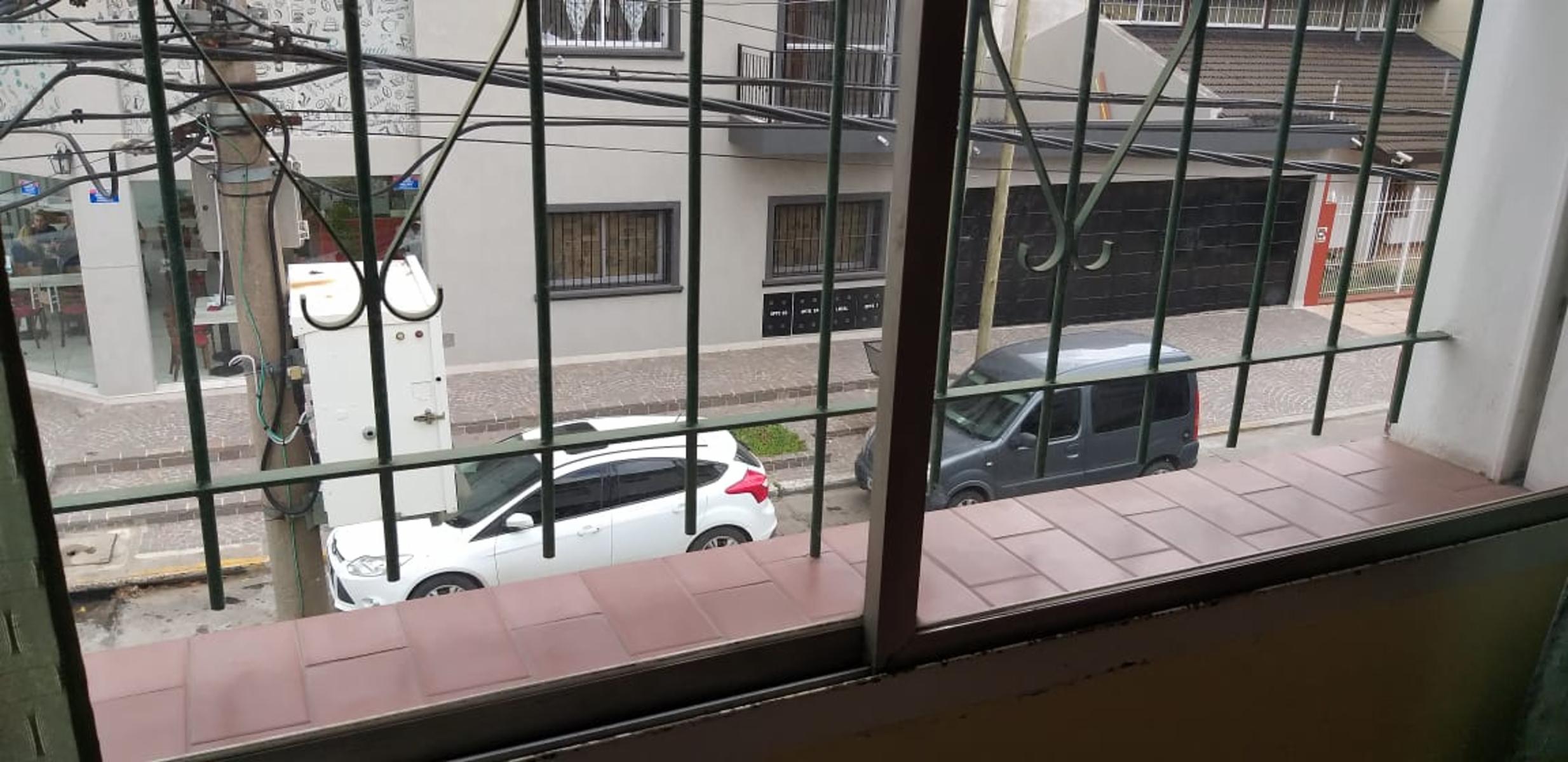 Padre L Varvello 200 · Moreno — foto 8