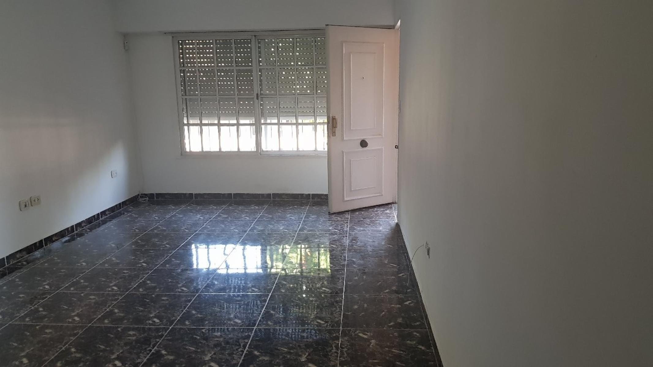 Gdor. Garcia 2125 · Morón — foto 3