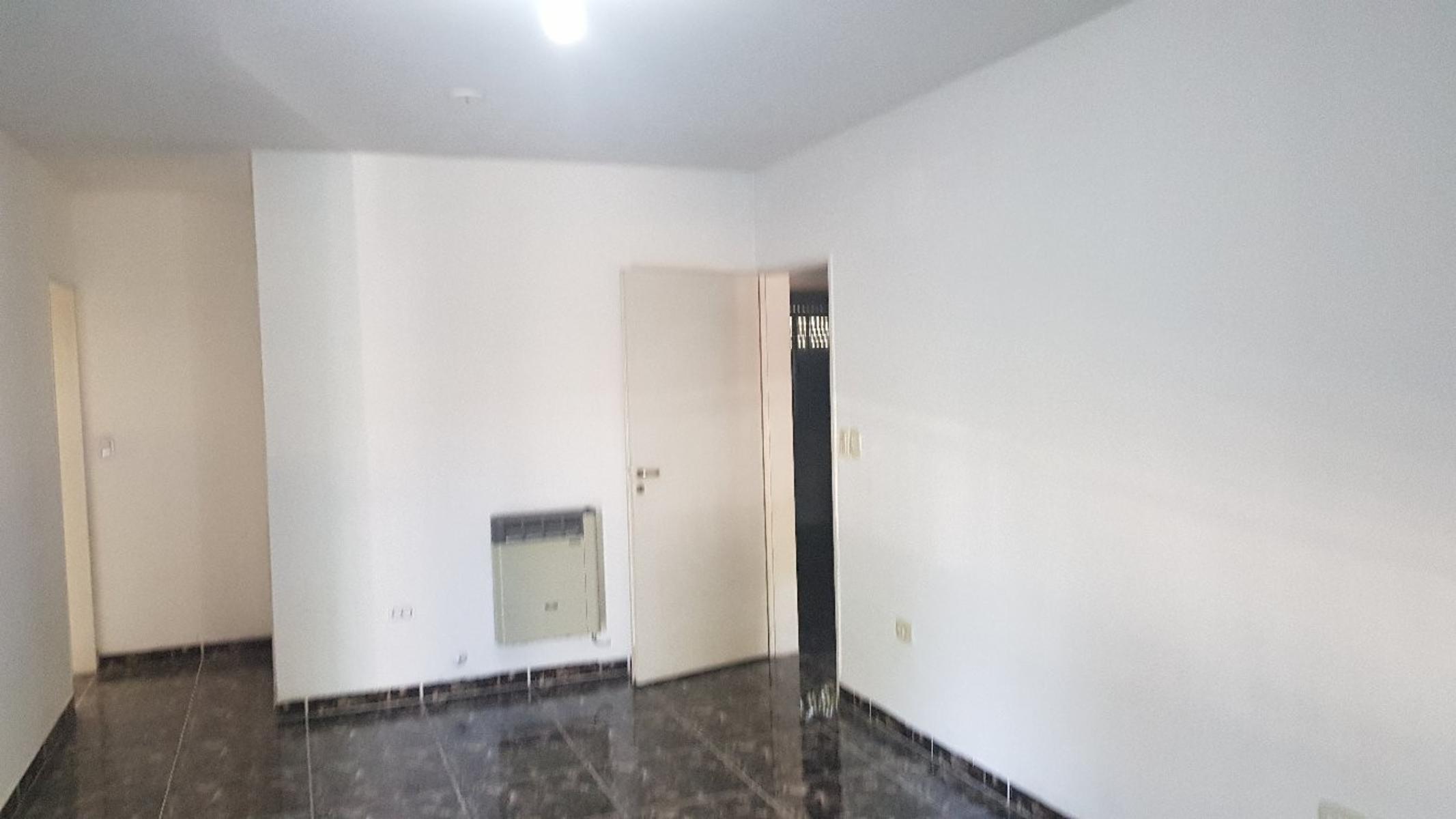 Gdor. Garcia 2125 · Morón — foto 4