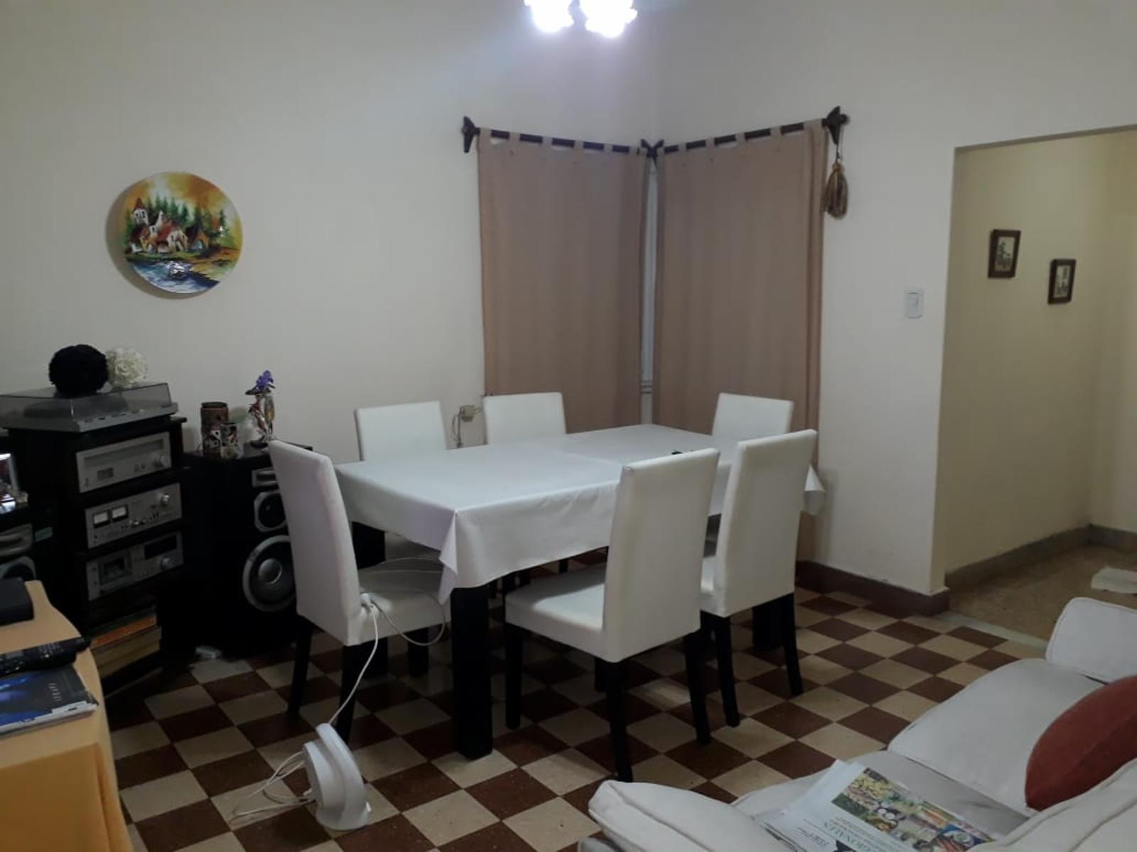 Primera Junta 200 · Lomas De Zamora — foto 3