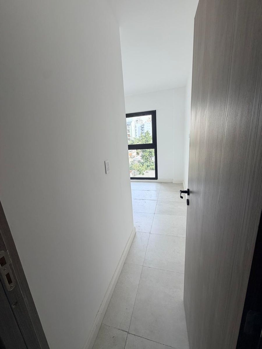 GOB. IRIGOYEN 244 · Lanús — foto 13