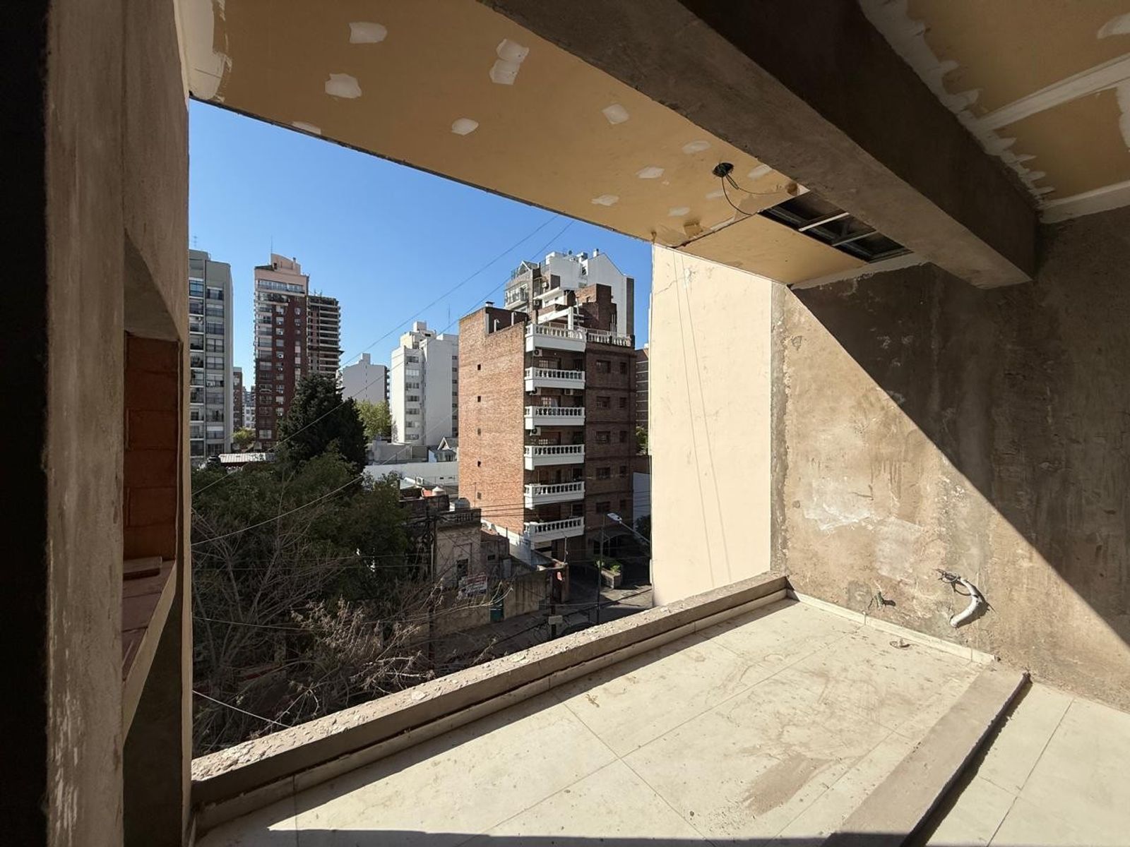 GOB. IRIGOYEN 244 · Lanús — foto 3
