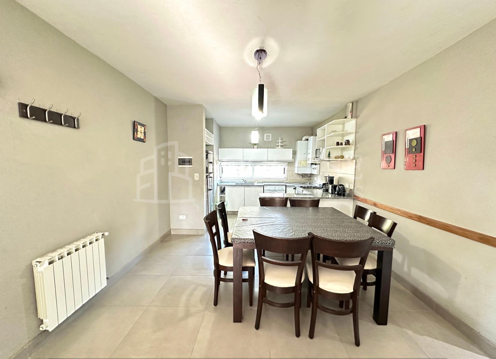Guillermo Hudson y Joaquin V. Gonzalez · Villa Gesell — foto 25