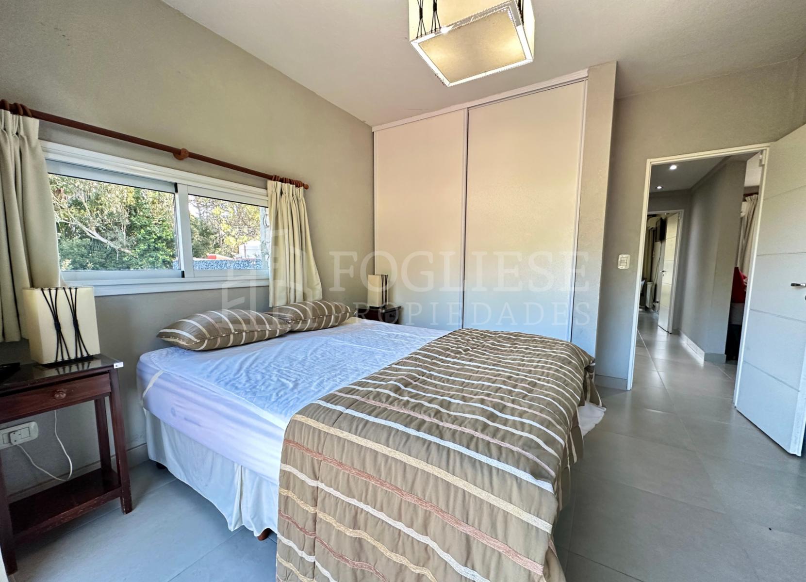 Guillermo Hudson y Joaquin V. Gonzalez · Villa Gesell — foto 29