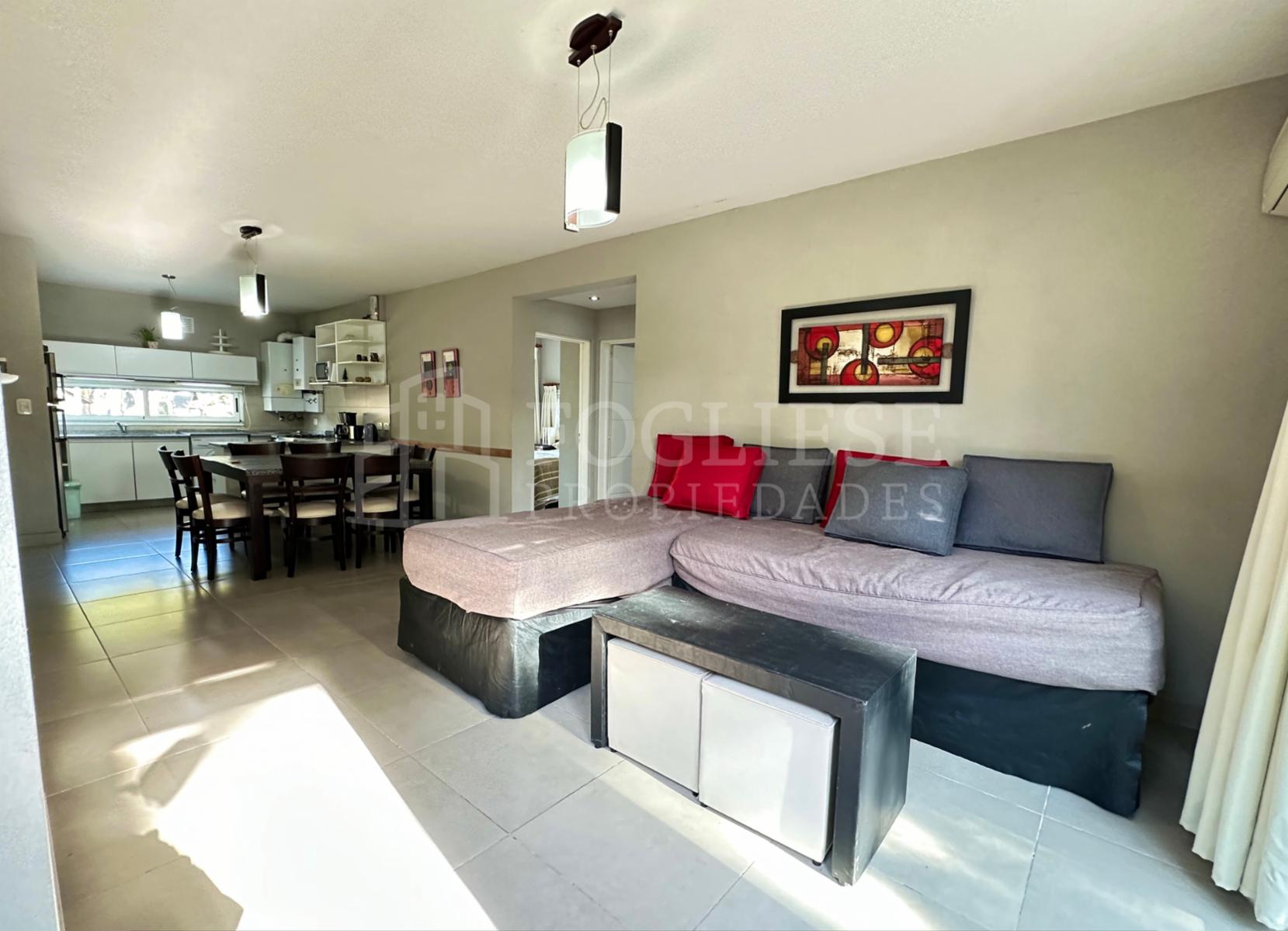 Guillermo Hudson y Joaquin V. Gonzalez · Villa Gesell — foto 4