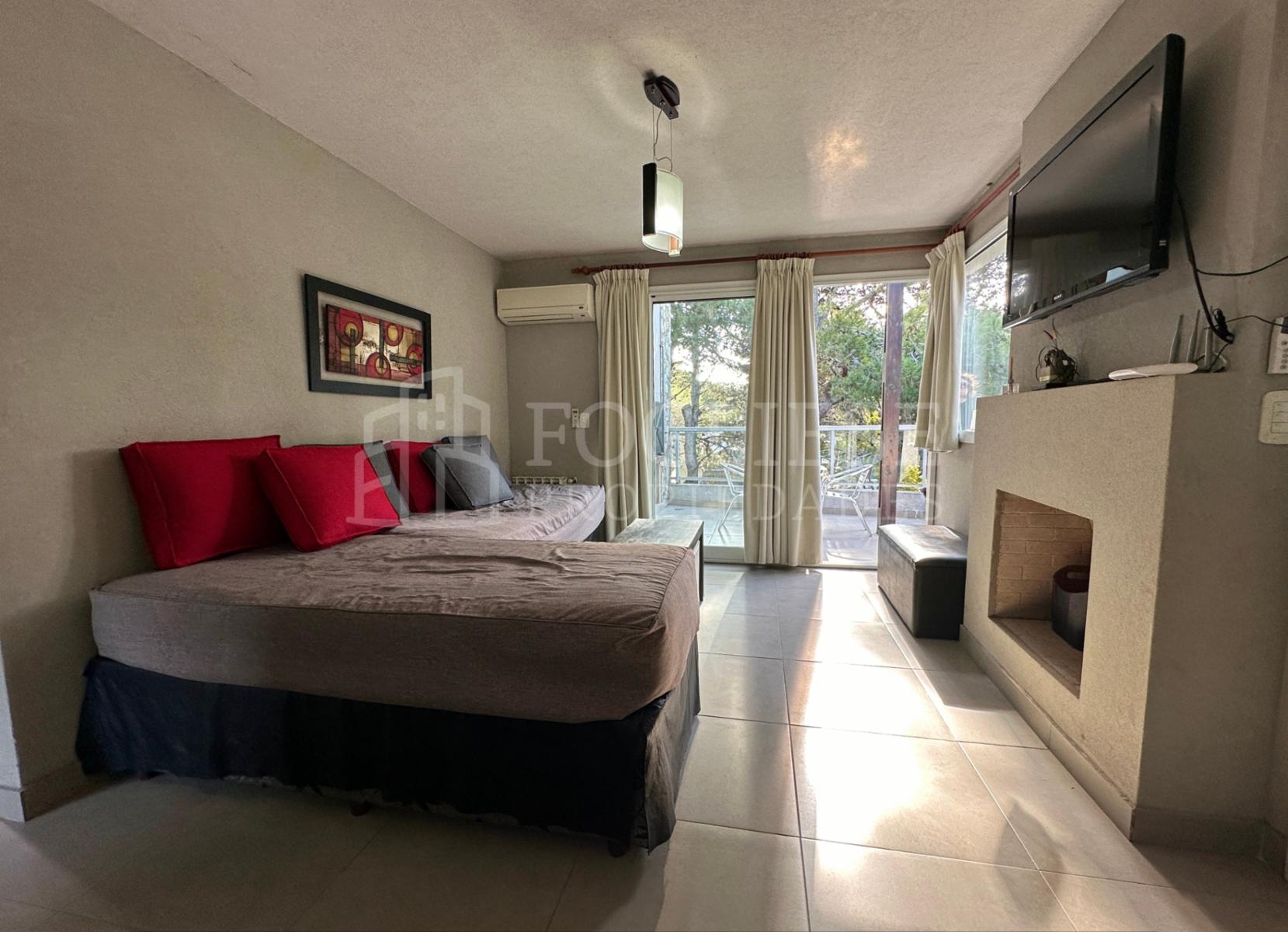 Guillermo Hudson y Joaquin V. Gonzalez · Villa Gesell — foto 8