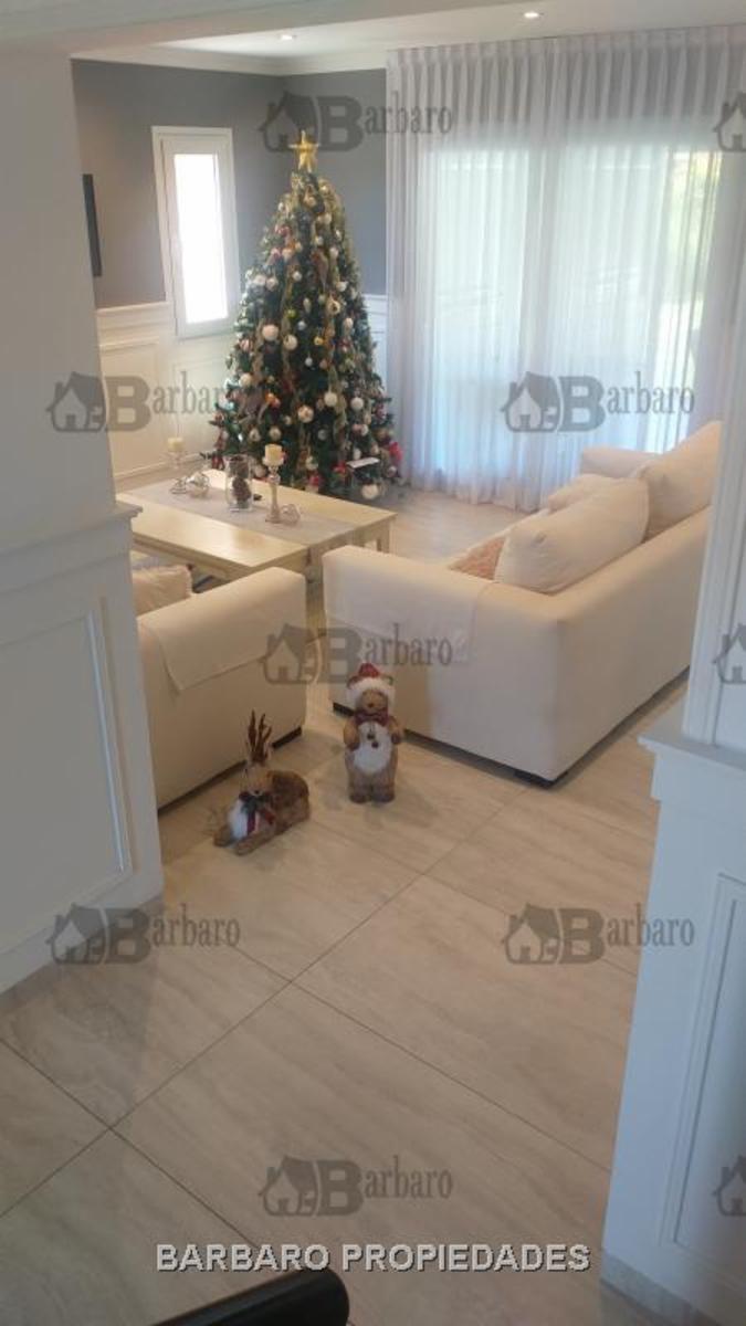 BARBARO ALQUILA CASA EN  AYRES PLAZA
