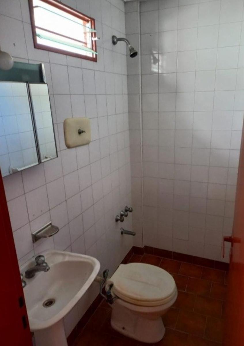 MAESTRA ROCHA MONTARCE 1591 · Morón — foto 5