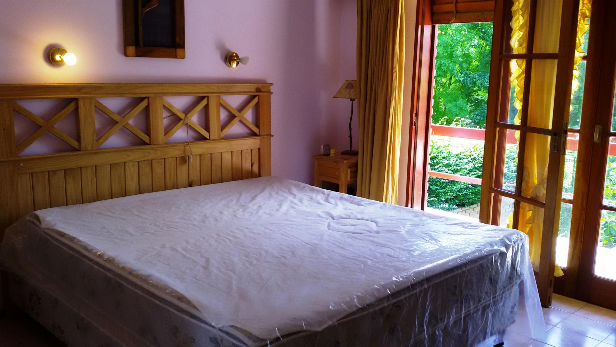 CARLOS PAZ: CASA CON DEPTOS Y LOTE DE 2500M2 · Punilla — foto 4