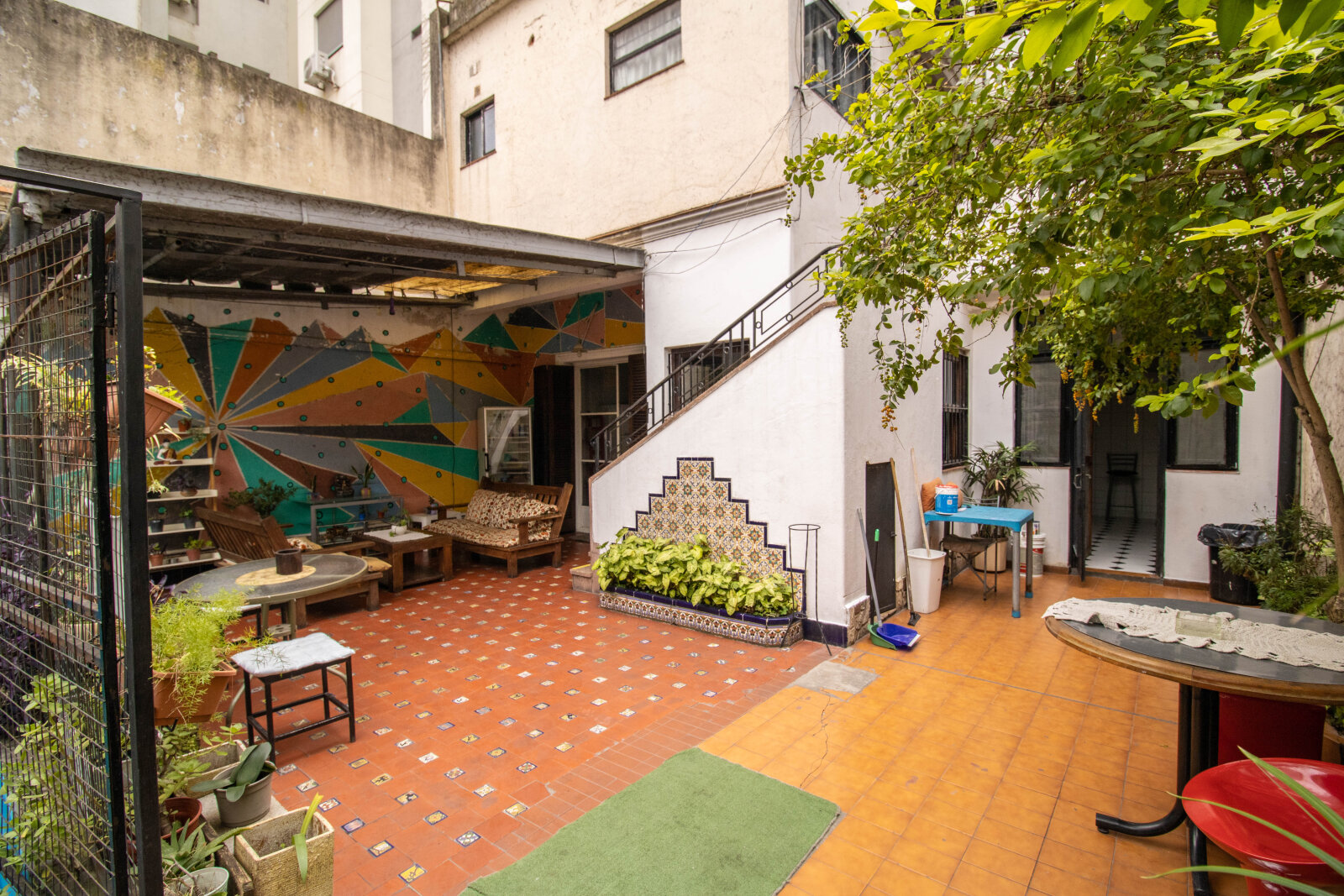 Hermosa Casa 8 Ambientes con Patio y Terraza - 3 Plantas - Destino comercial - 320m² - Palermo