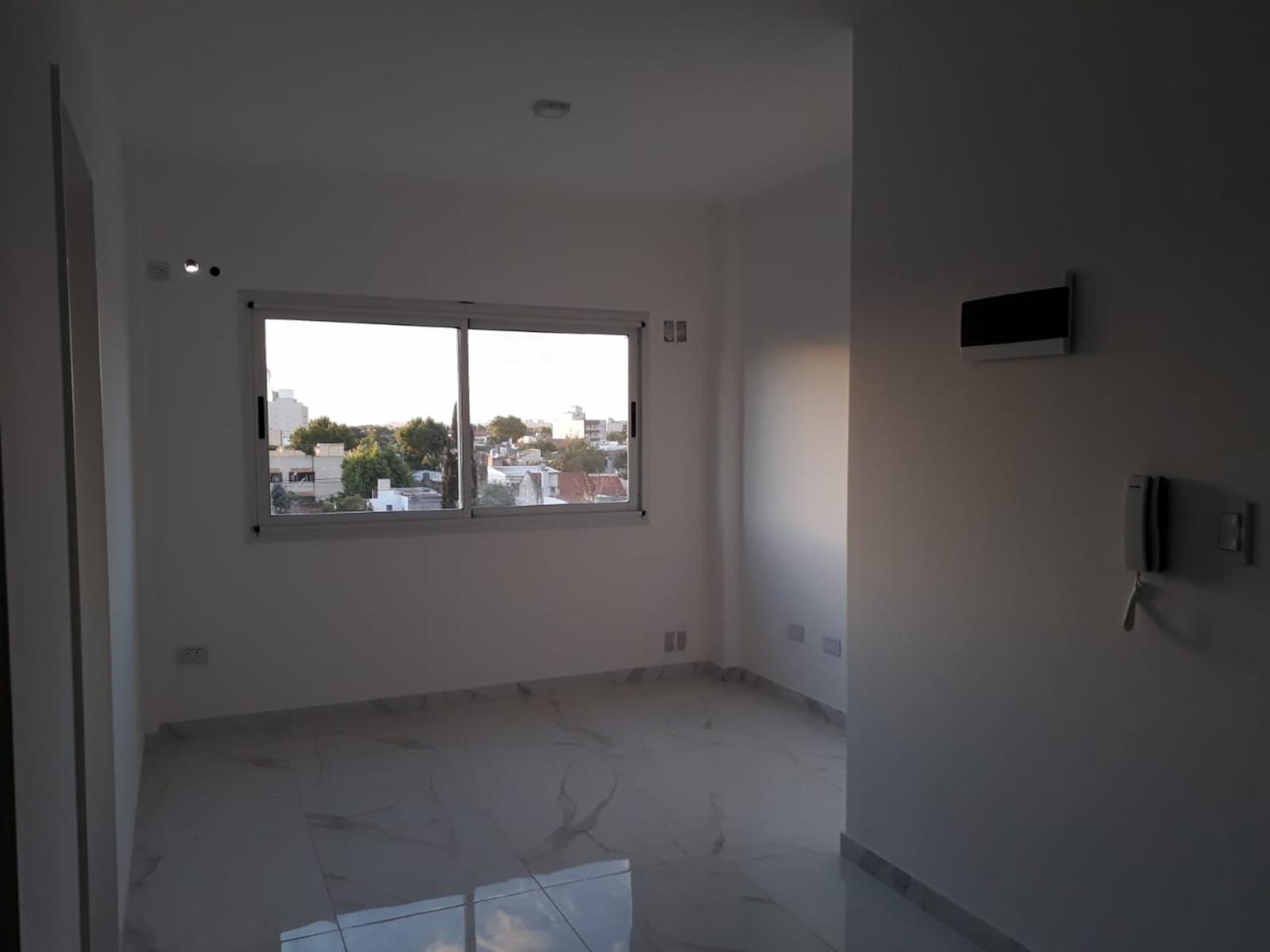 MINISTRO BRIN 3688 · Lanús — foto 3