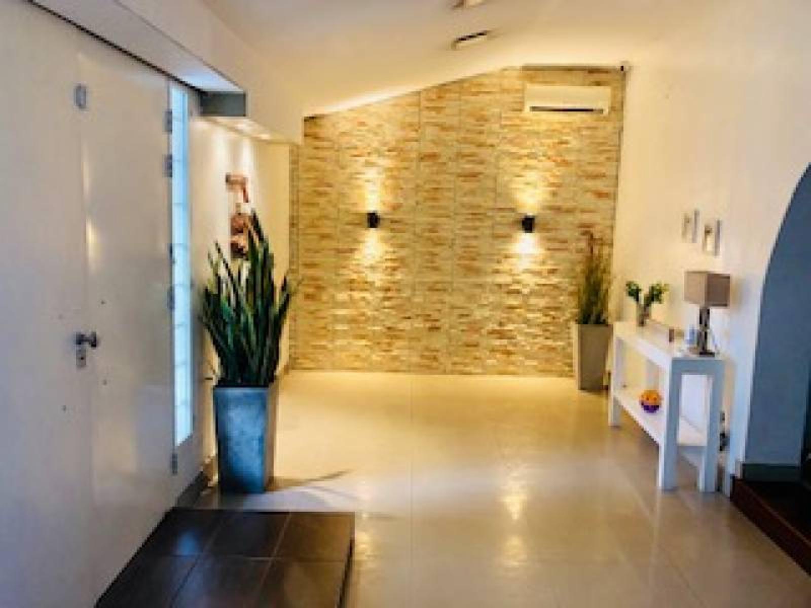 Excelente casa de 6 amb céntrico