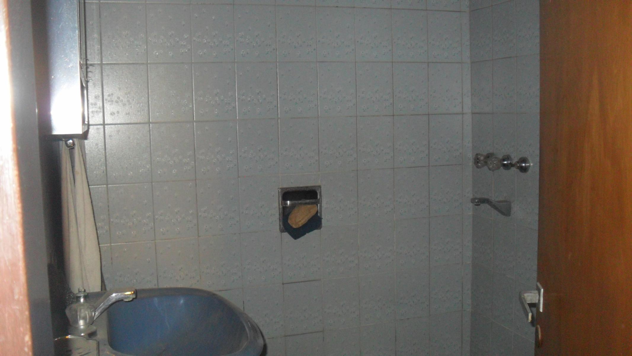 Gral.ARENALES 200 · Morón — foto 6