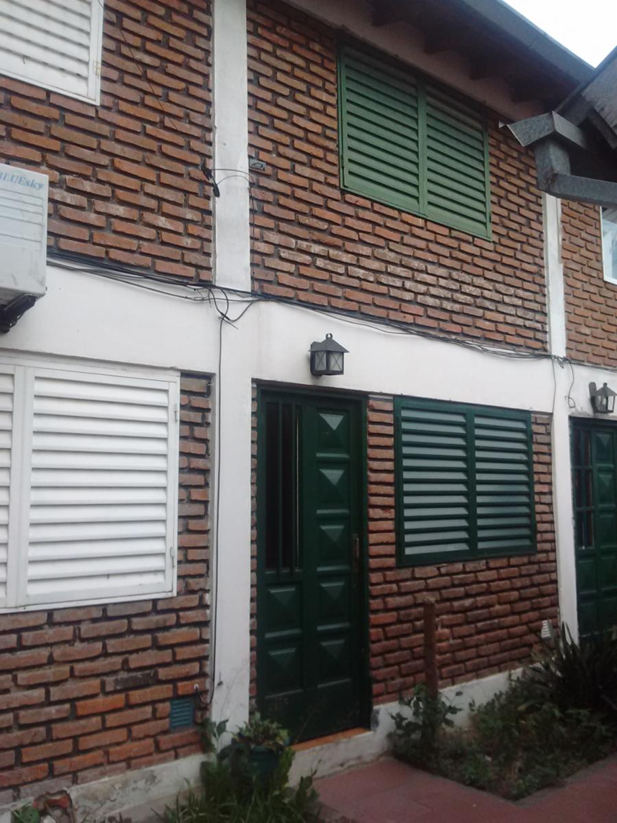 VENDO DÚPLEX SOBRE CALLE TUYUTI EN TABLADA