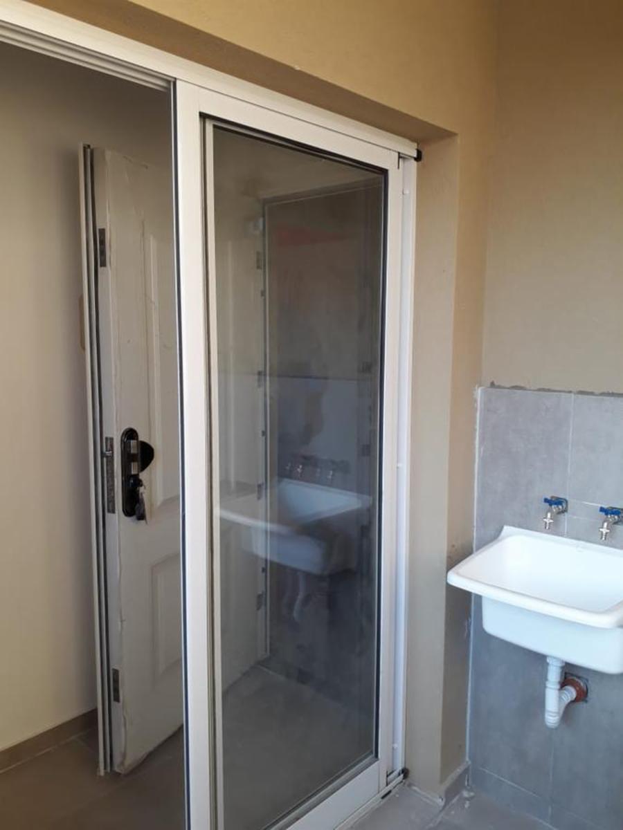 DEPTOS  de 2  Y 3 Amb. A ESTRENAR -AV. VILLEGAS 1093 - SAN JUSTO