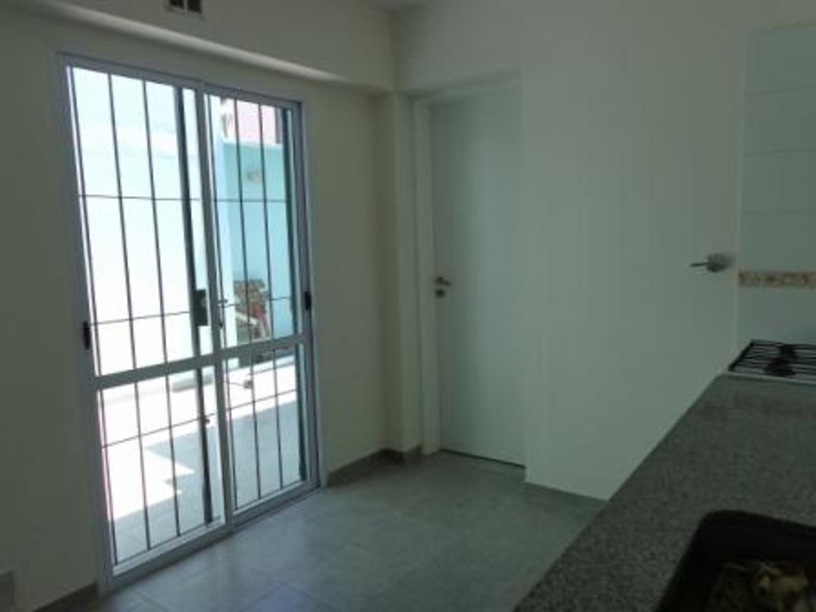 Berutti 1075 Depto B · Quilmes — foto 6