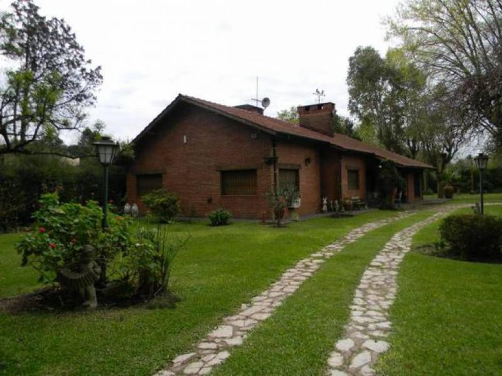 Casa en venta - La Reja