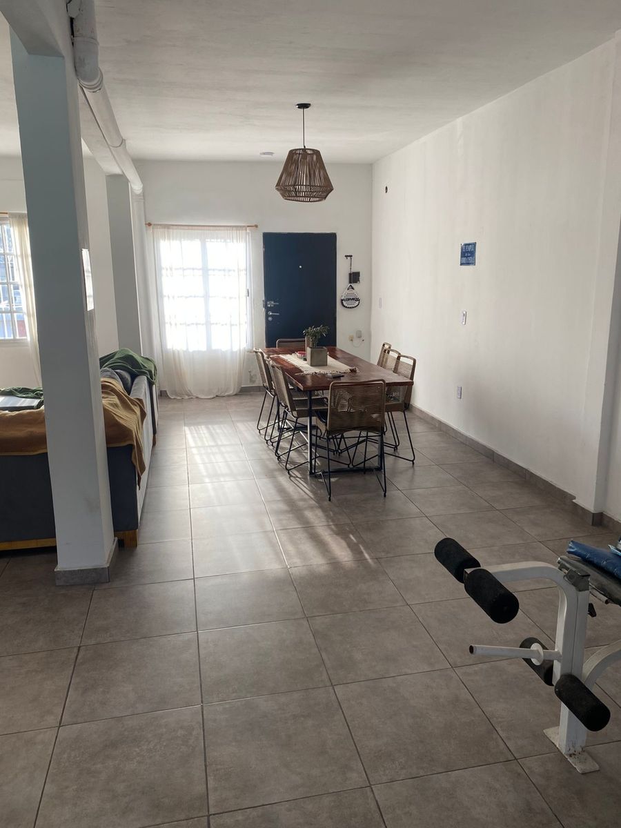 Casa Con Pileta En 2 Plantas Ideal 2 Flias.