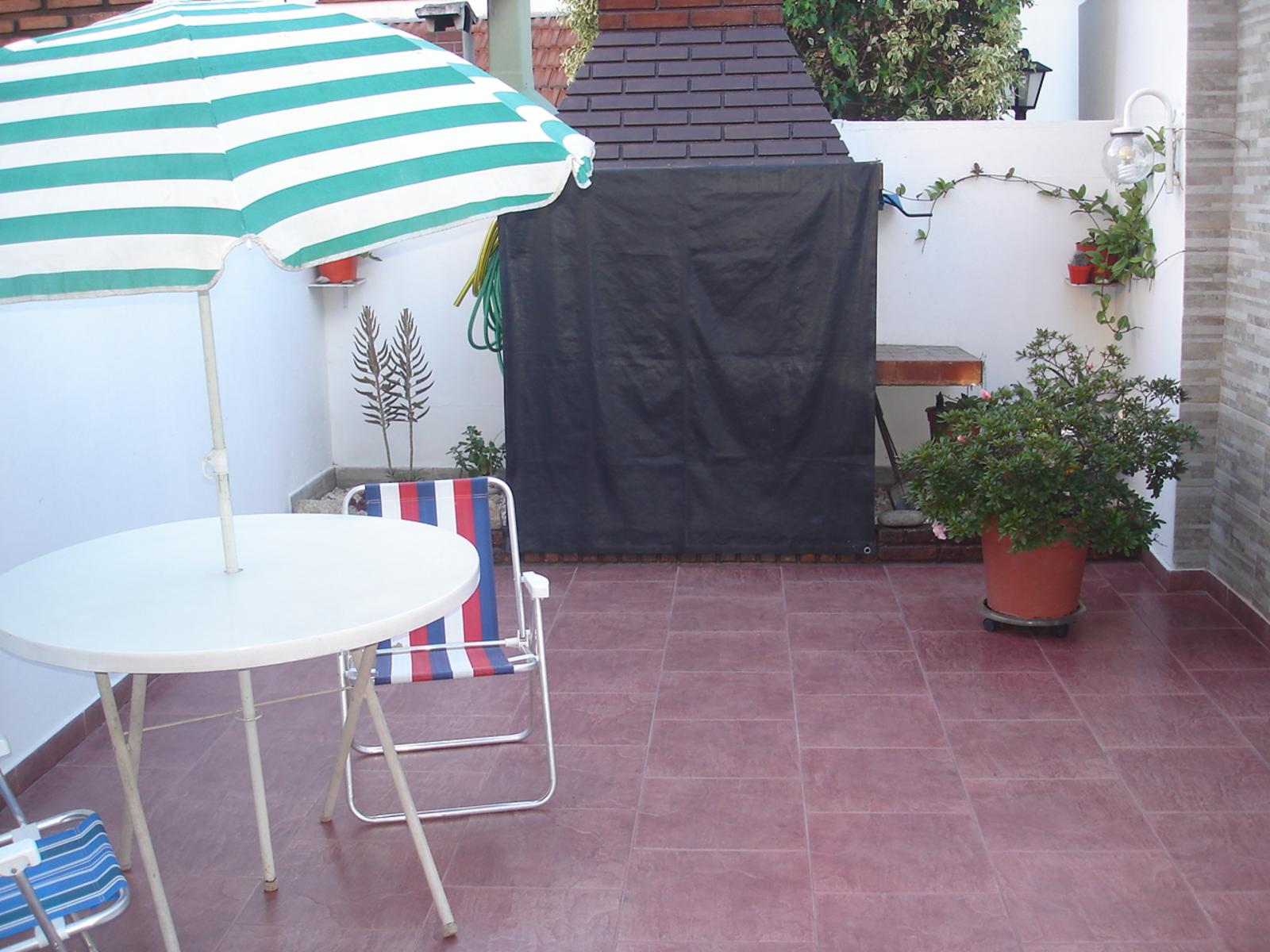Int. Goffins 100 · Morón — foto 6