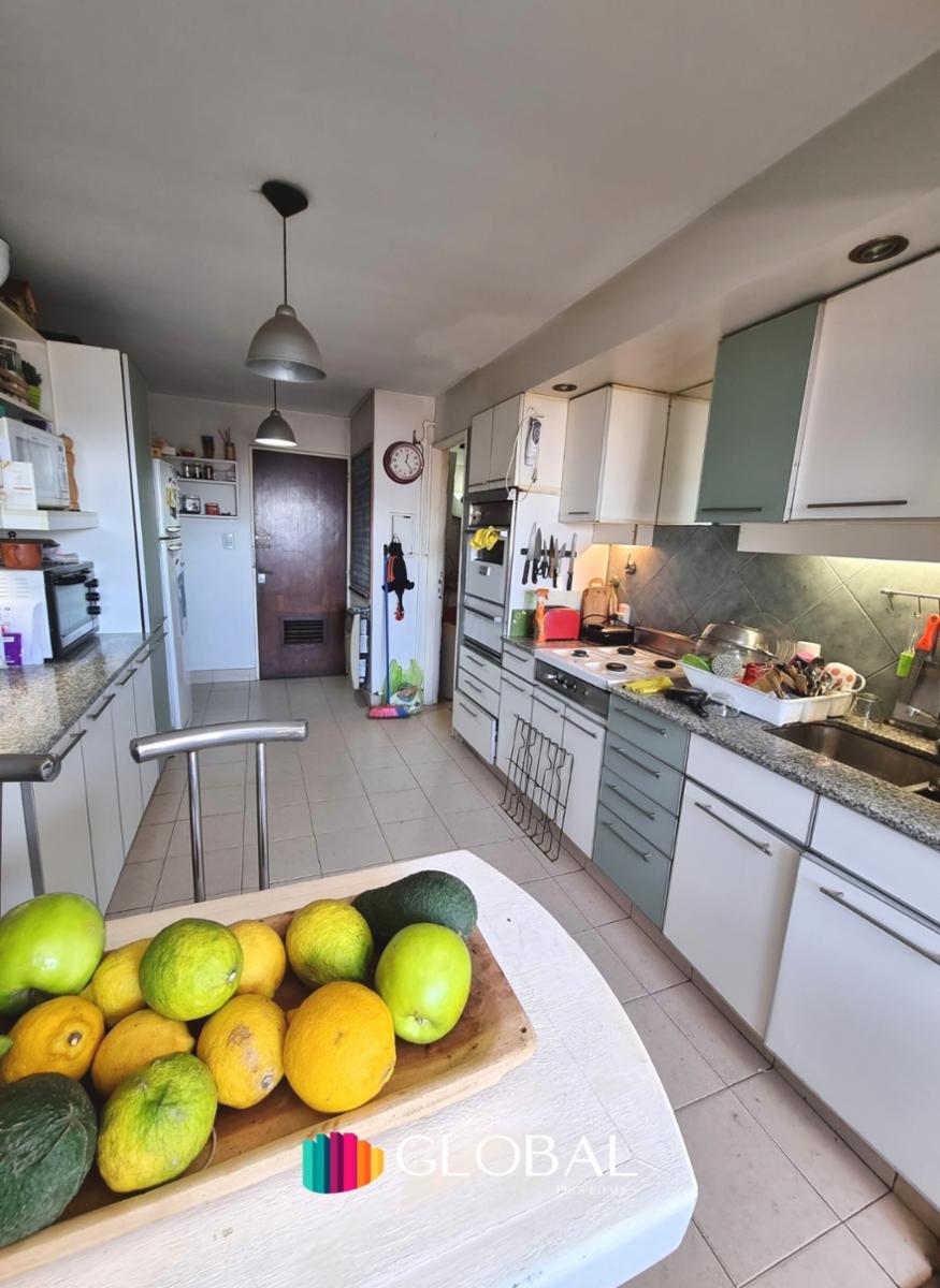Departamento en VENTA en el emblemático edificio construido por Koralsky.