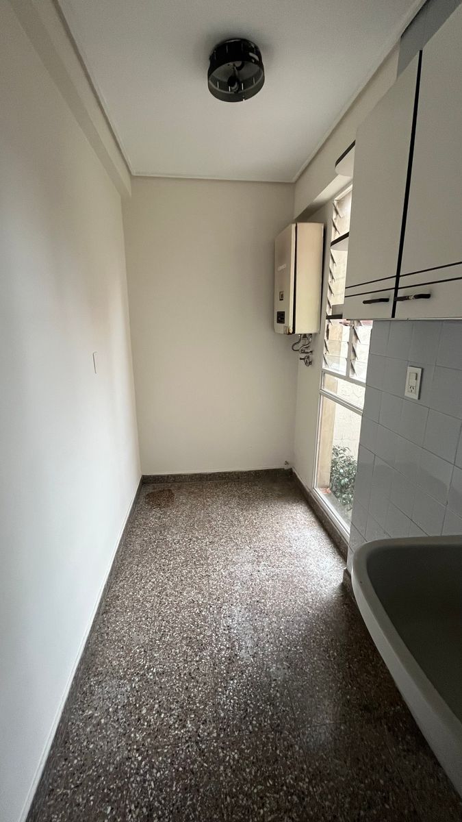 VENDO DEPARTAMENTO DOS DORMITORIOS SOBRE AVENIDA SARMIENTO · Capital — foto 5