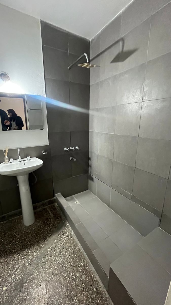 VENDO DEPARTAMENTO DOS DORMITORIOS SOBRE AVENIDA SARMIENTO · Capital — foto 8