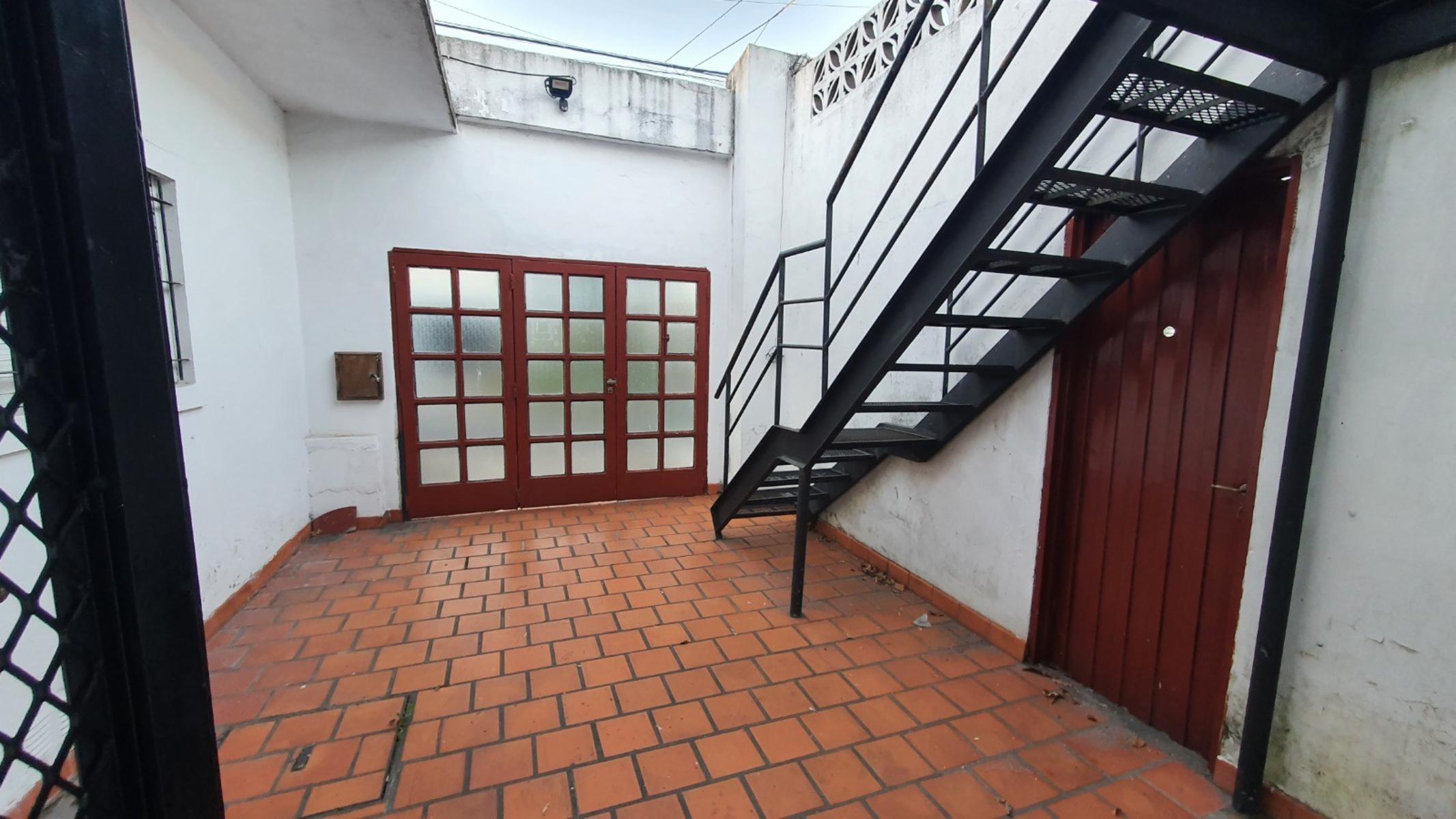 ALMIRANTE BROWN 3869 · San Martín — foto 13
