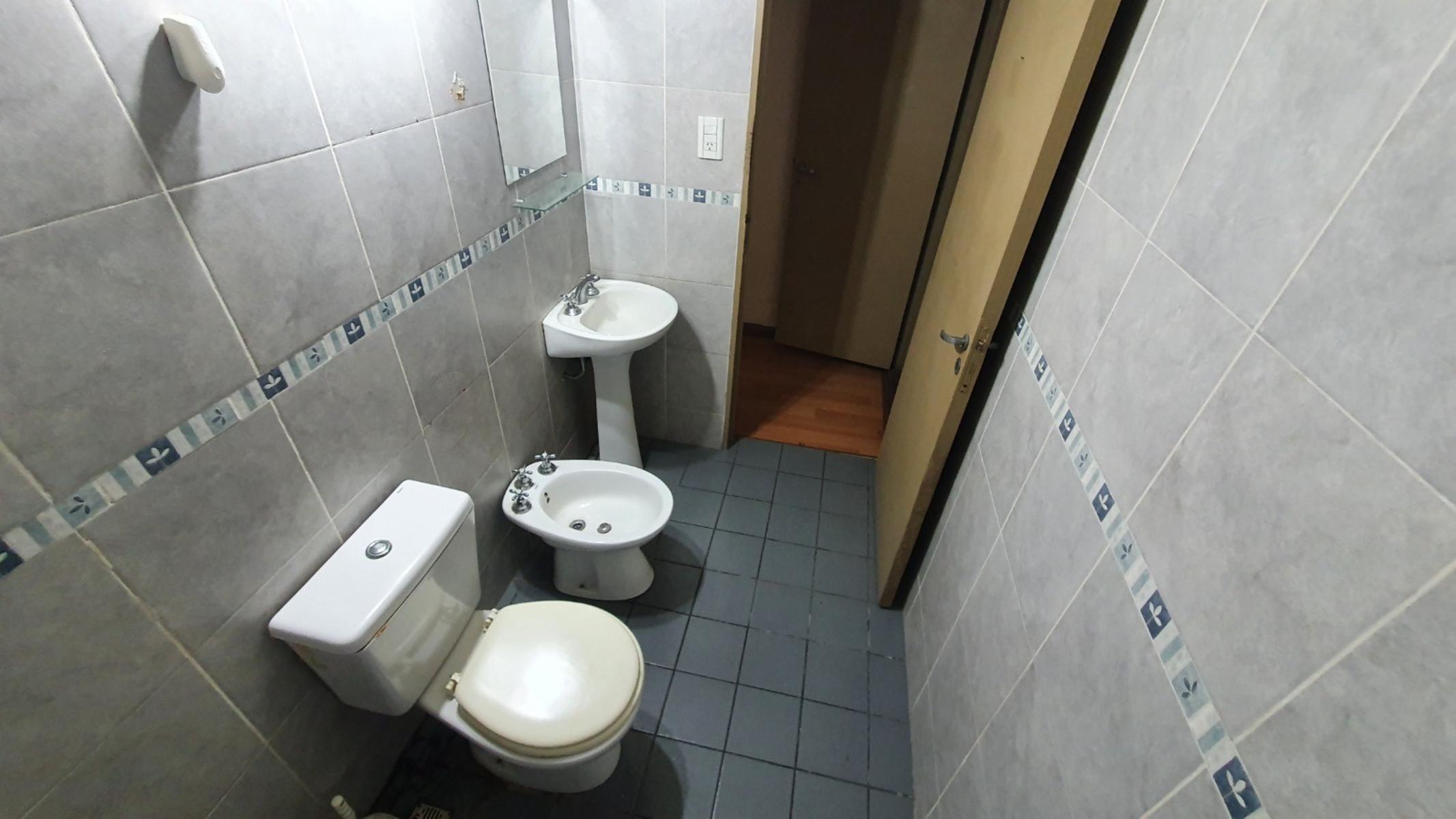 ALMIRANTE BROWN 3869 · San Martín — foto 17