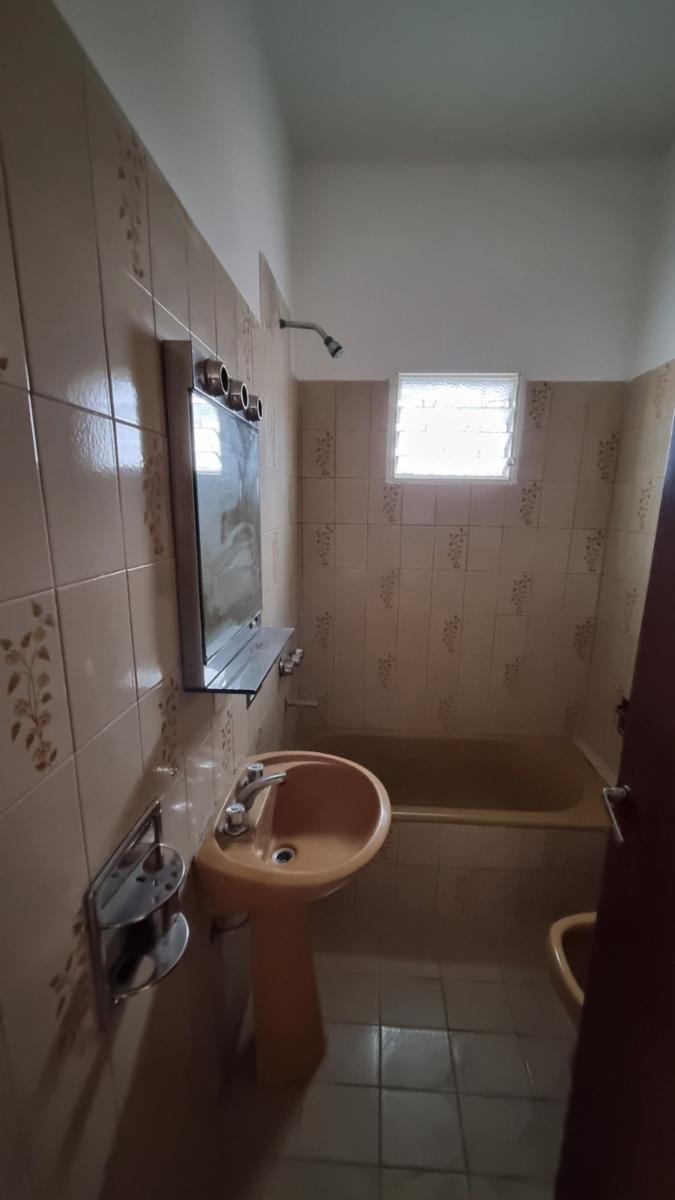 ALMIRANTE BROWN 3869 · San Martín — foto 4