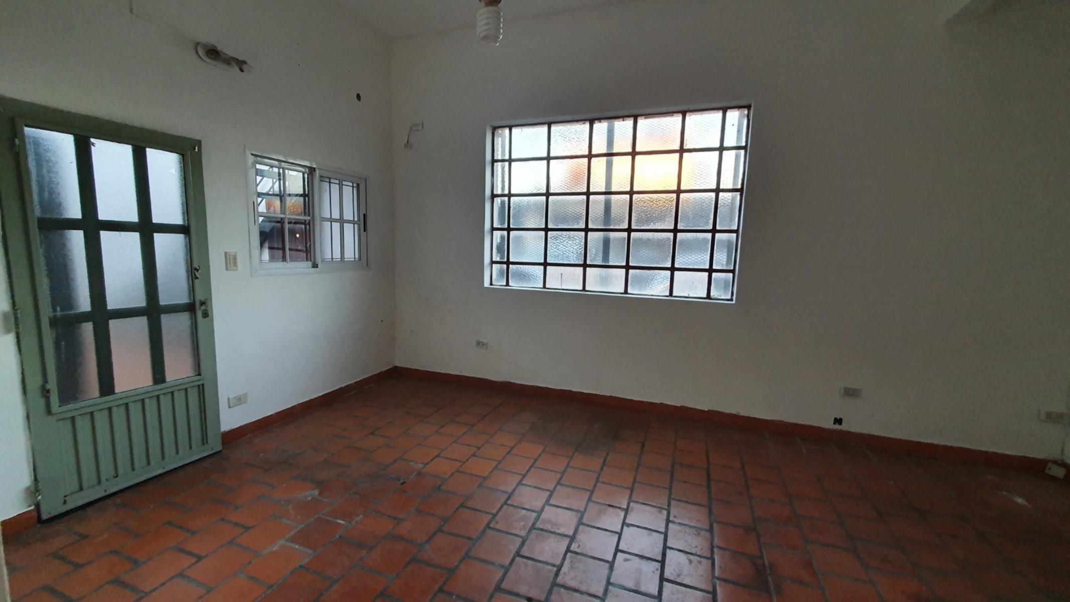 ALMIRANTE BROWN 3869 · San Martín — foto 10