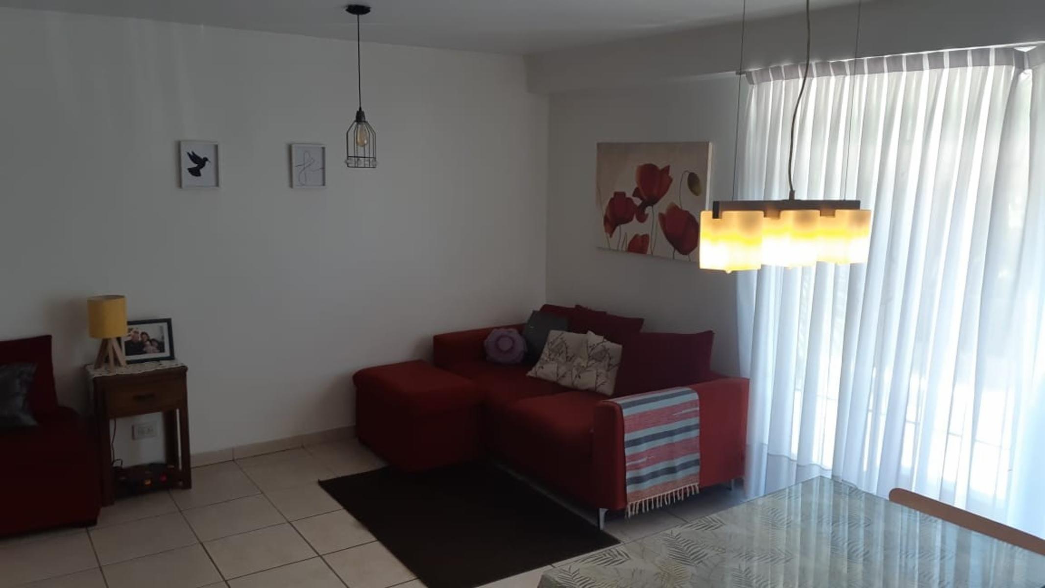 EXCELENTE PROPIEDAD EN CONDOMINIO APTO CREDITO HIPOTECARIO,  DEPARTAMENTO TRES ABIENTES DE 70 METROS CUADRADOS PRIMER PISO, COCHERA, DECK PISCINA