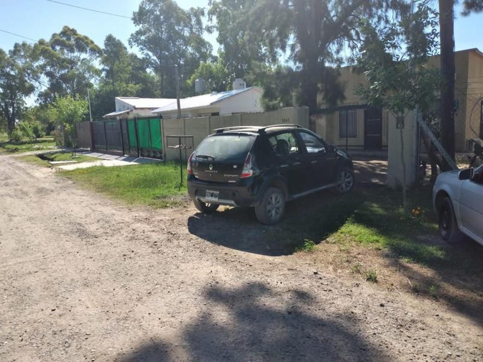 Carola Lorenzini 3000 521 06 · Almirante Brown — foto 3