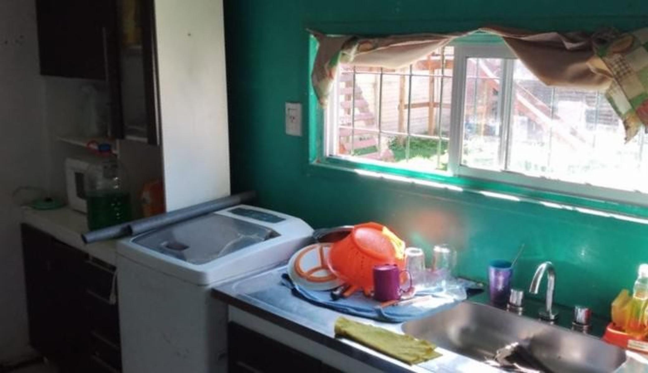 Carola Lorenzini 3000 521 06 · Almirante Brown — foto 8