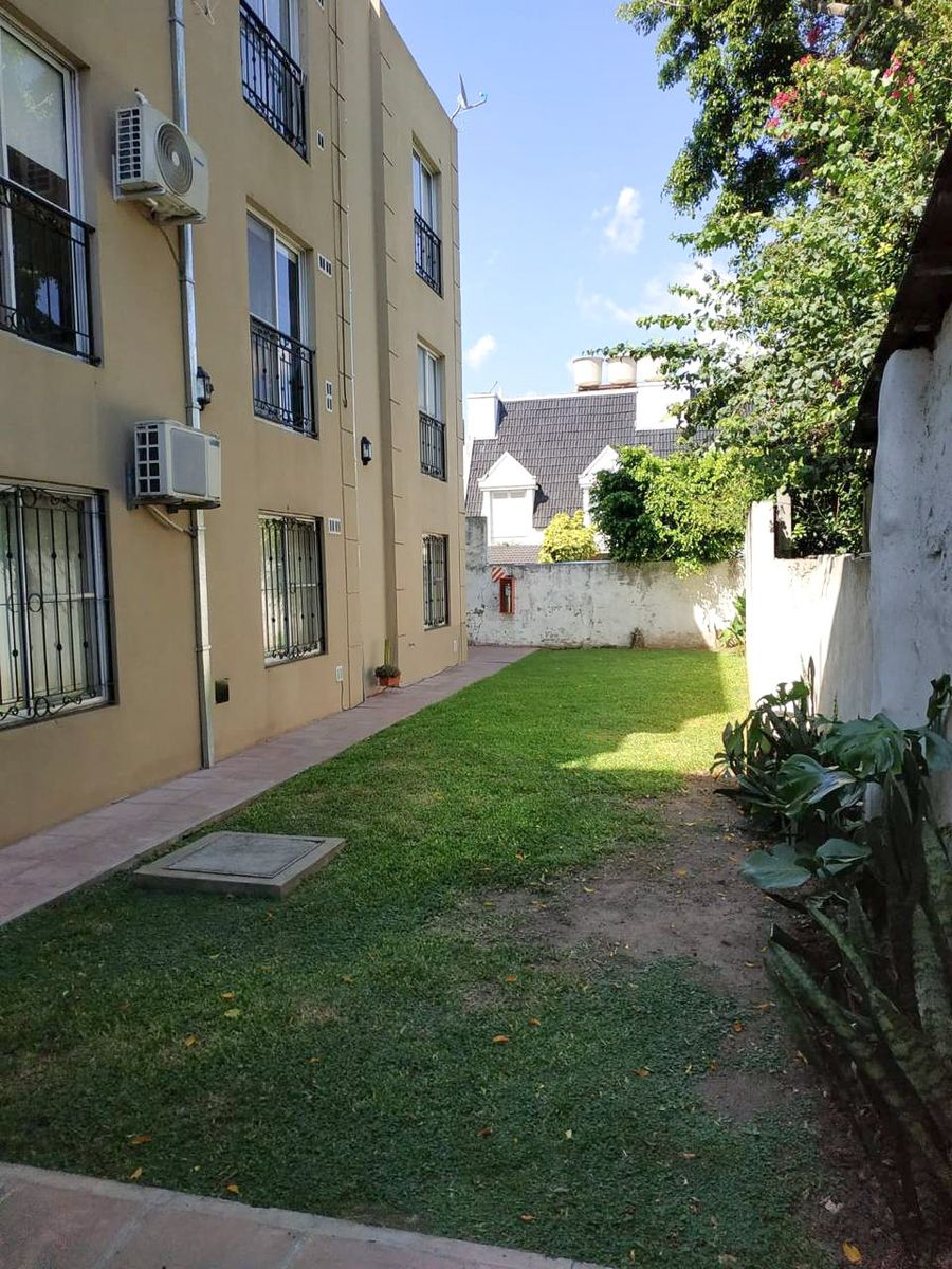 OFERTA    Dto. 2 ambientes 1* piso x escalera muy luminoso