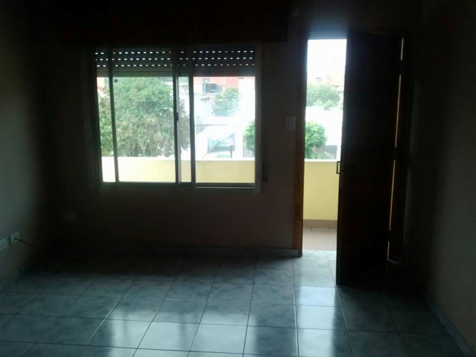 12 A Nº 400 · Berazategui — foto 14