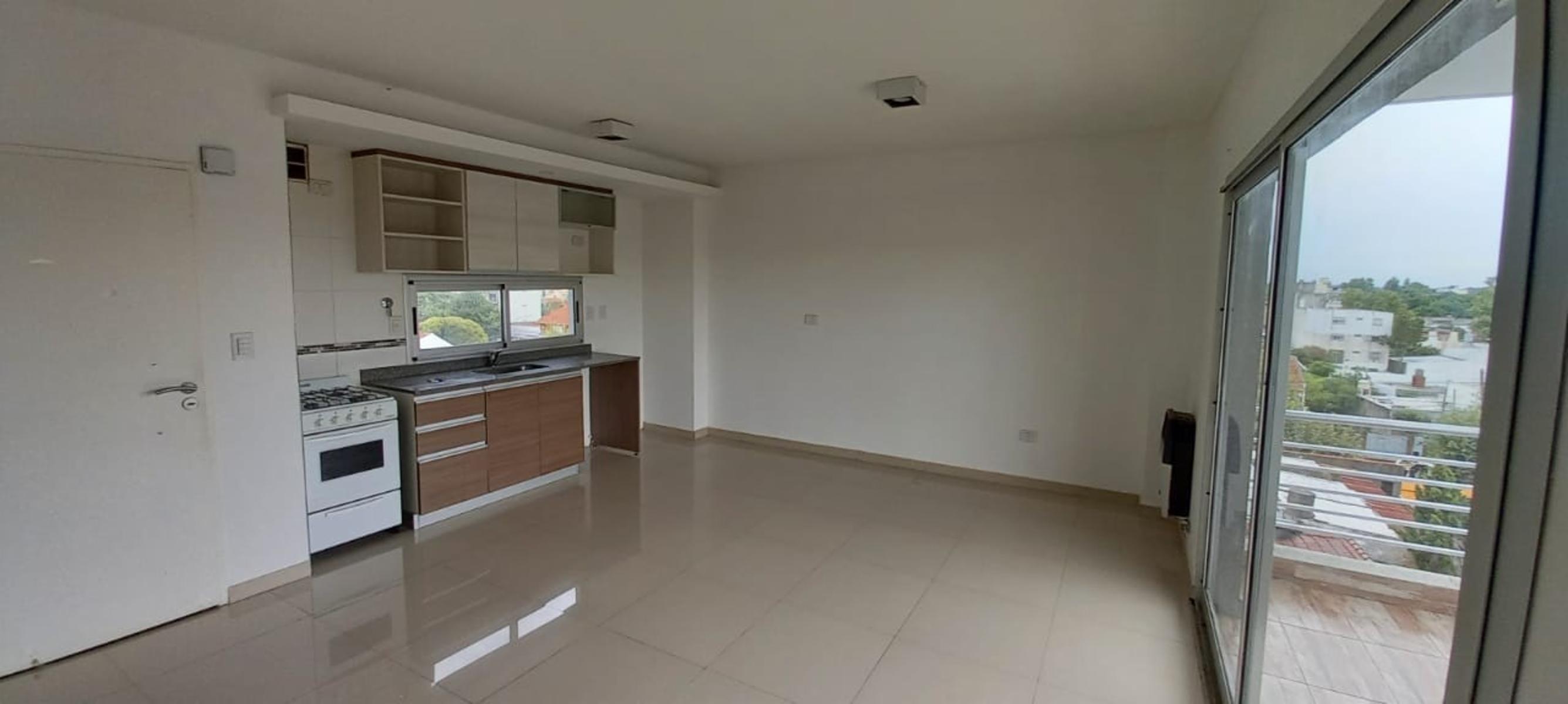 VICENTE LOPEZ 468 · Quilmes — foto 60