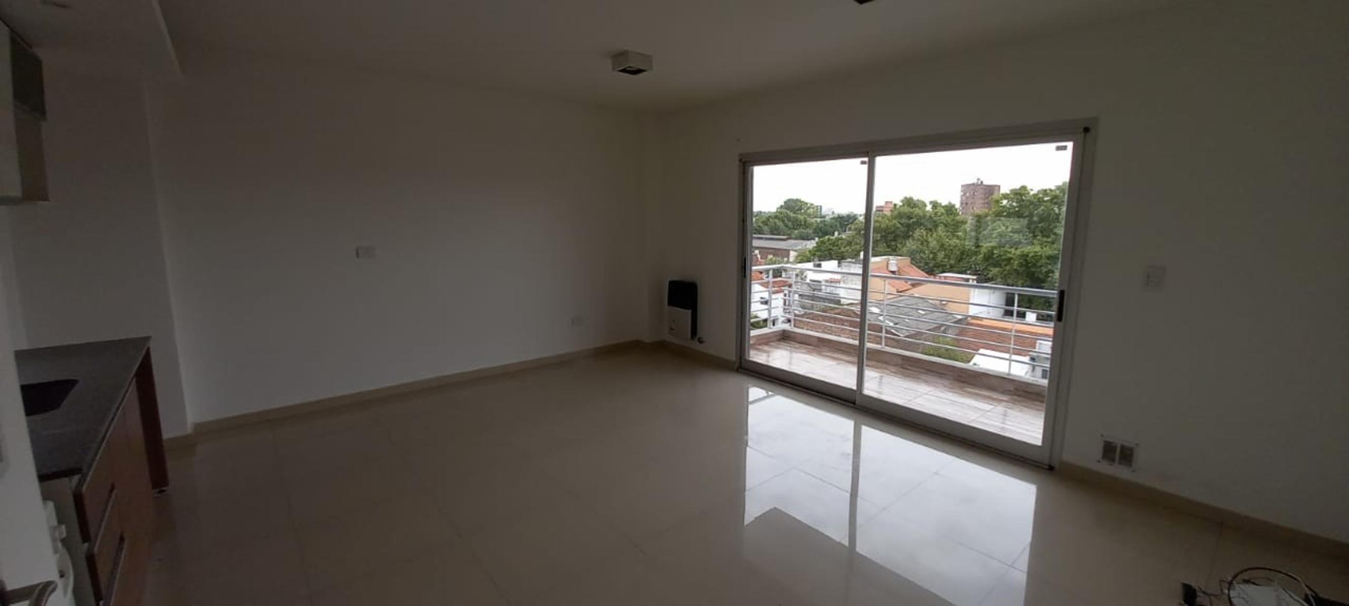 VICENTE LOPEZ 468 · Quilmes — foto 88