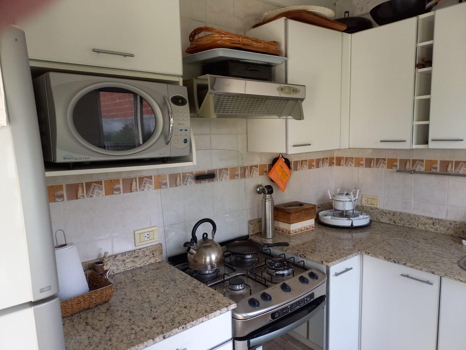 ANGELA DORREGO 2400 · Morón — foto 14