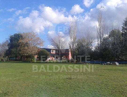 ESCOBAR / CAMPANA - Chacra de 2.3 hra. con 2 casas - muy buen acceso - Ideal Emprendimiento