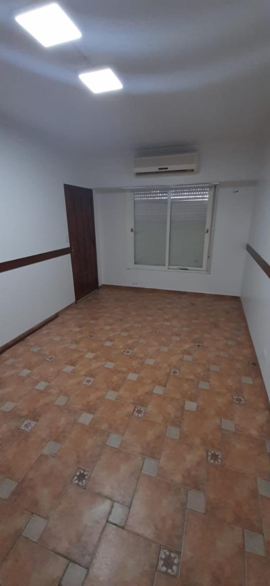 Los Pinos Casa 4 · Hurlingham — foto 4