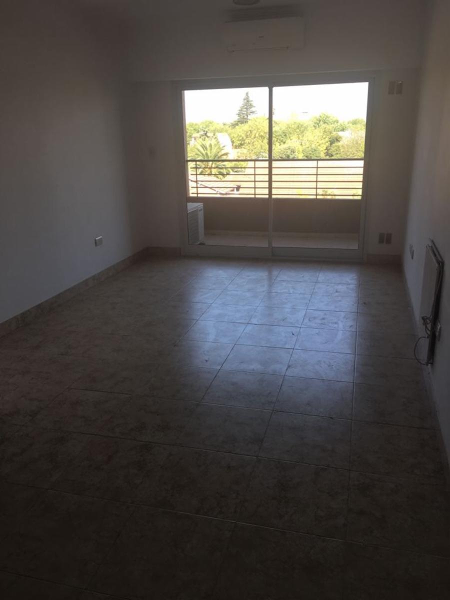 BERNARDINO RIVADAVIA 630 · Esteban Echeverría — foto 10
