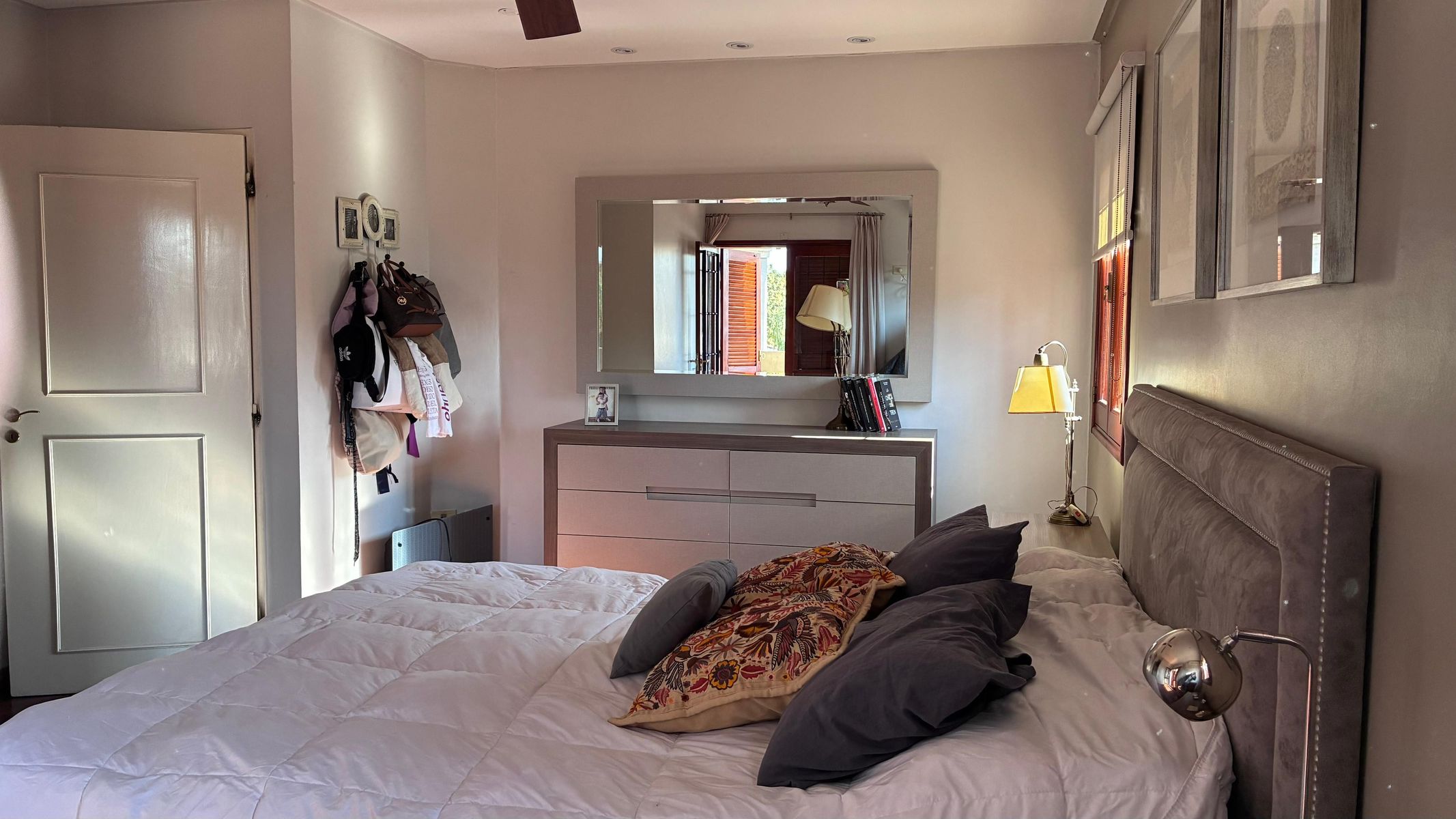 EN VENTA CASA DE 4 DORMITORIOS CON PILETA EN YERBA BUENA · Yerba Buena — foto 11