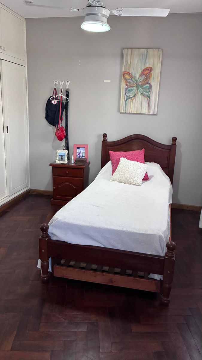 EN VENTA CASA DE 4 DORMITORIOS CON PILETA EN YERBA BUENA · Yerba Buena — foto 10