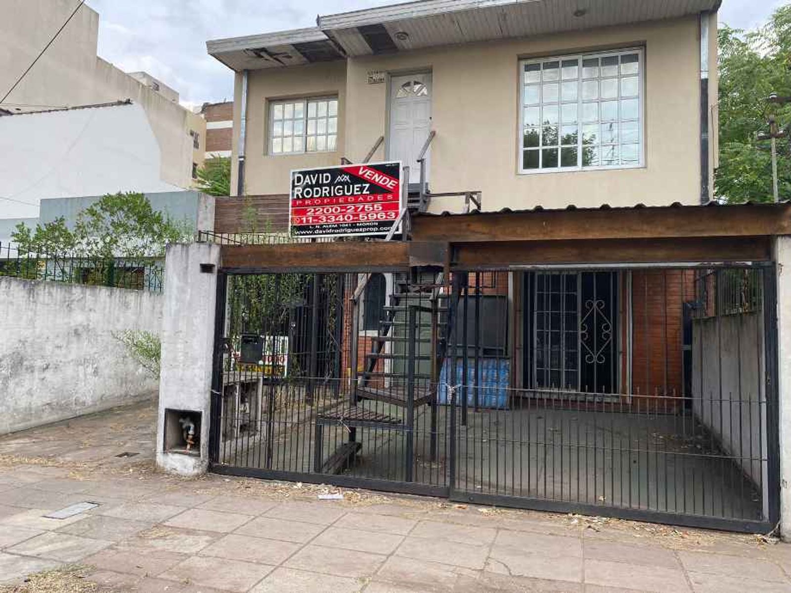 CHALET PH DE 6 AMBIENTES IDEAL 2 FAMILIAS - MORON CENTRO