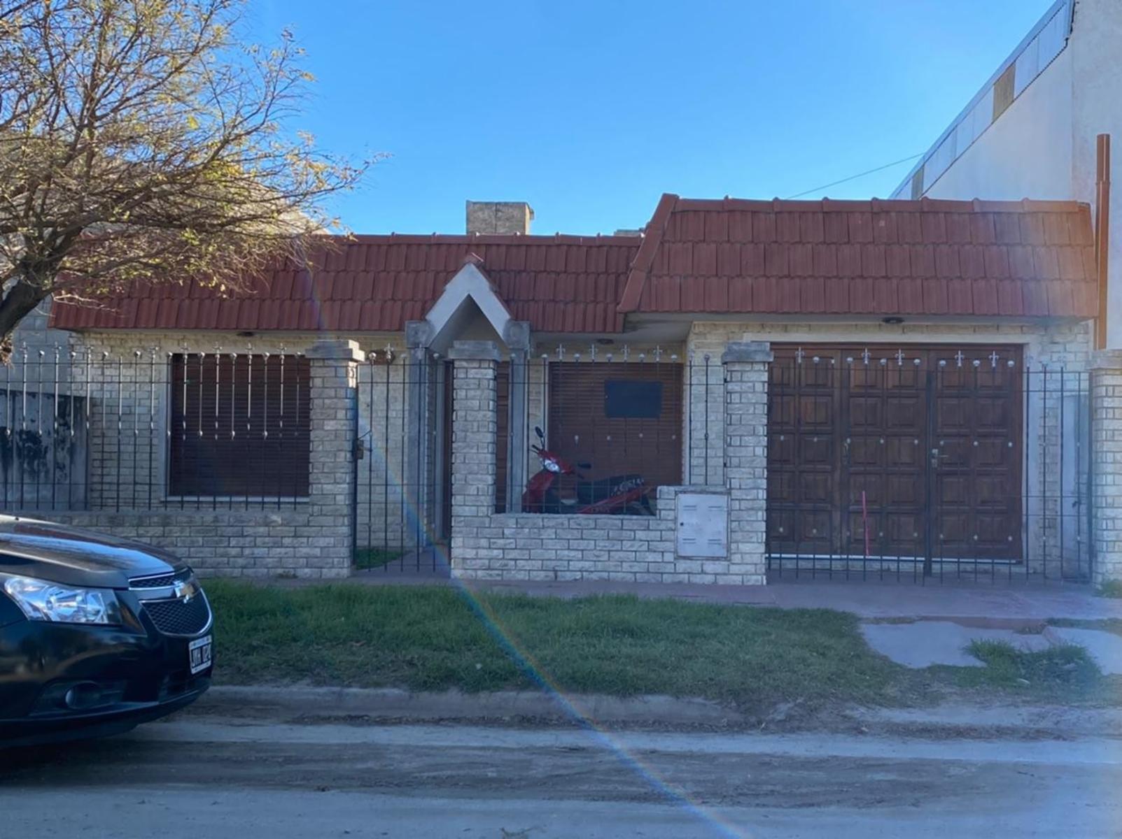 Casa de dos dormitorios en zona Oeste