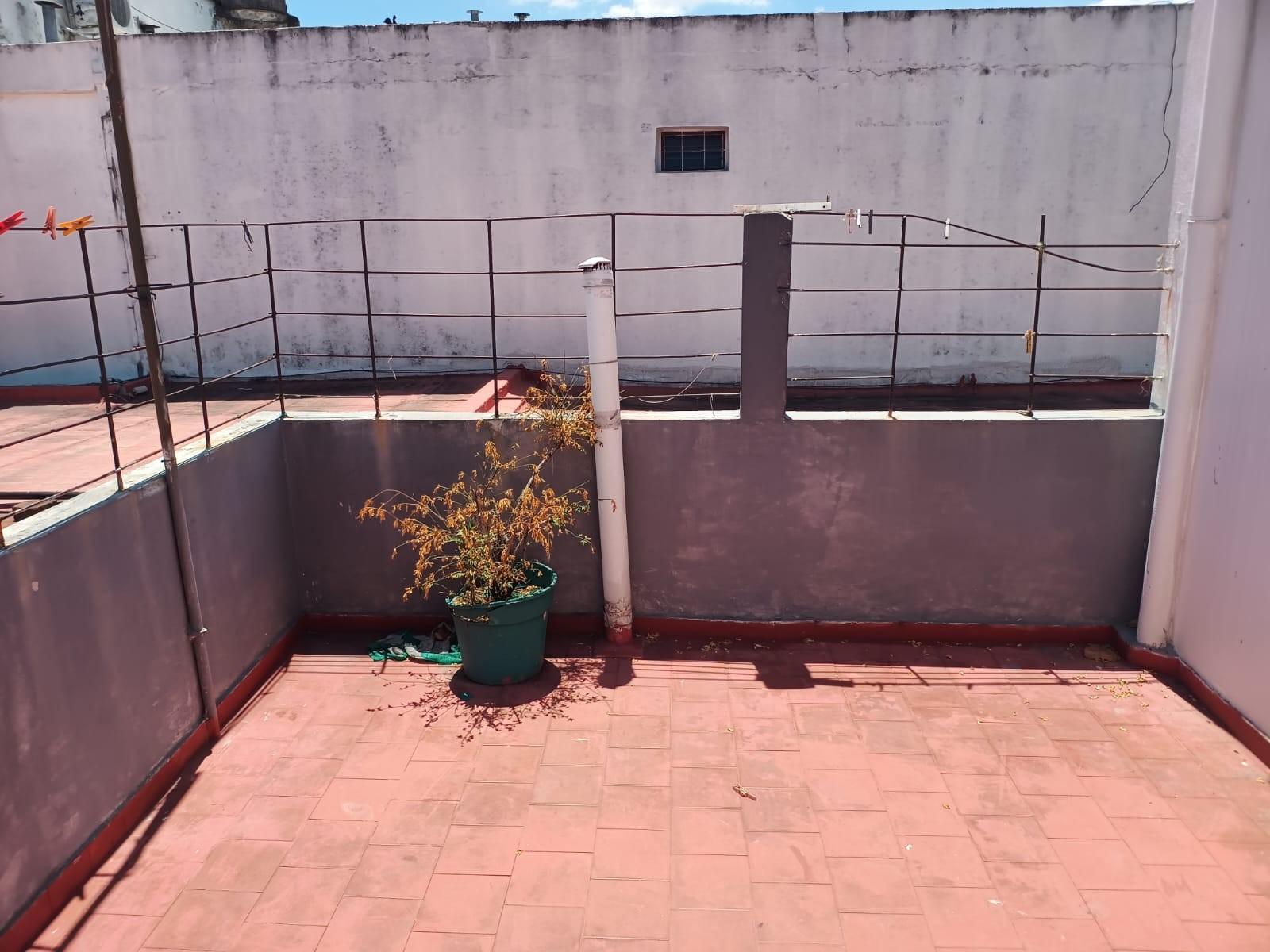 PEGUY 1167 · Morón — foto 10