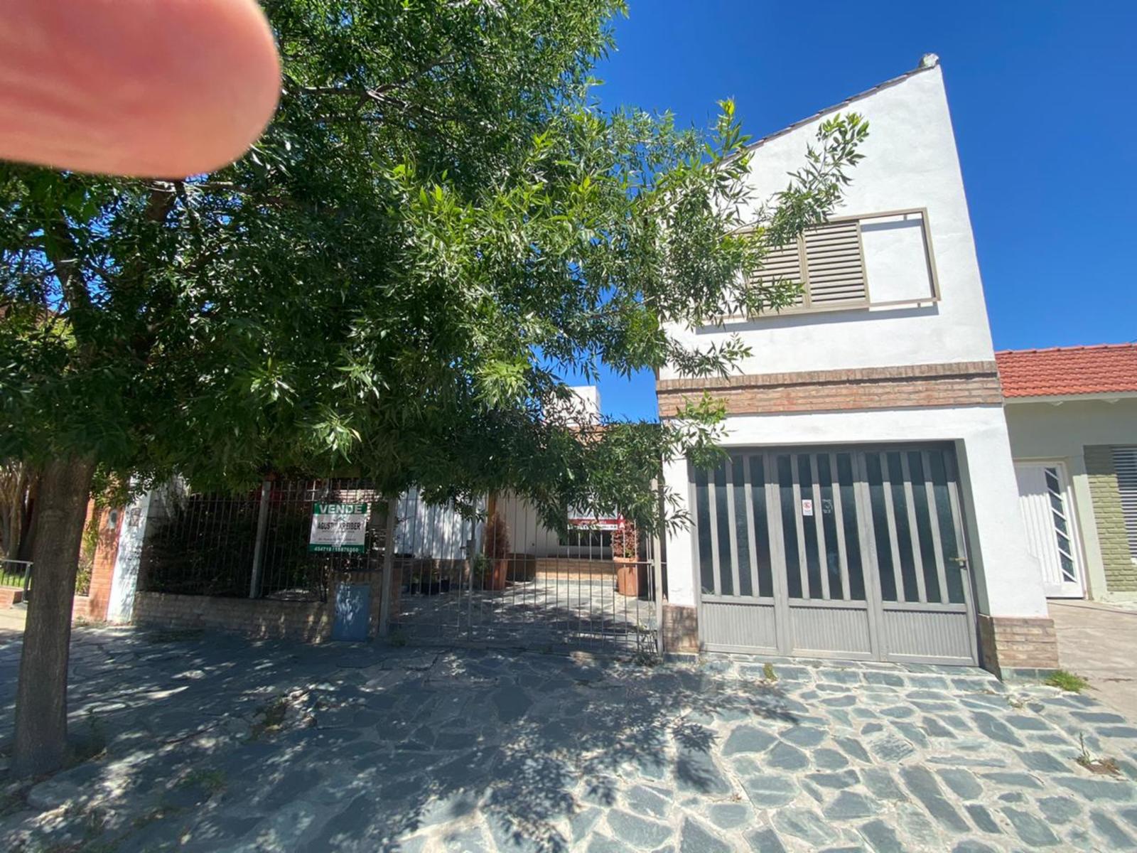 SE VENDE CASA EN BARRIO BELGRANO VIEDMA