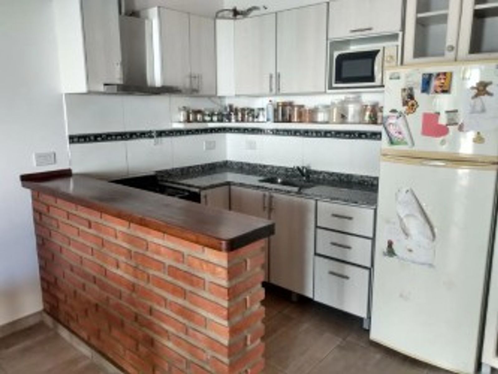 PRES.ALESSANDRI 700 · Morón — foto 17