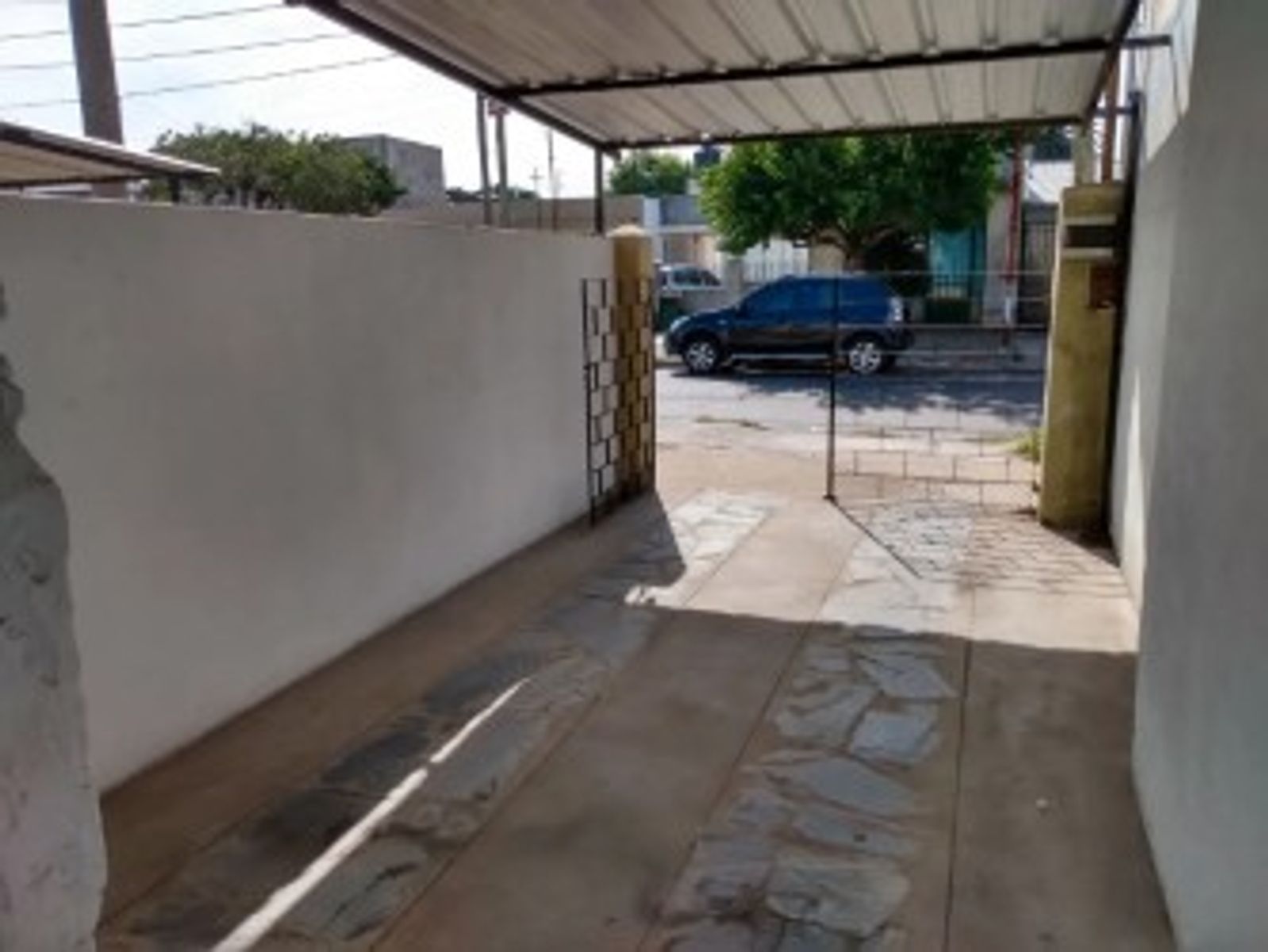 PRES.ALESSANDRI 700 · Morón — foto 6